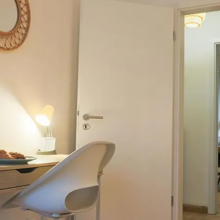 Le Cocon Fleuri, Proche Centre アパート *