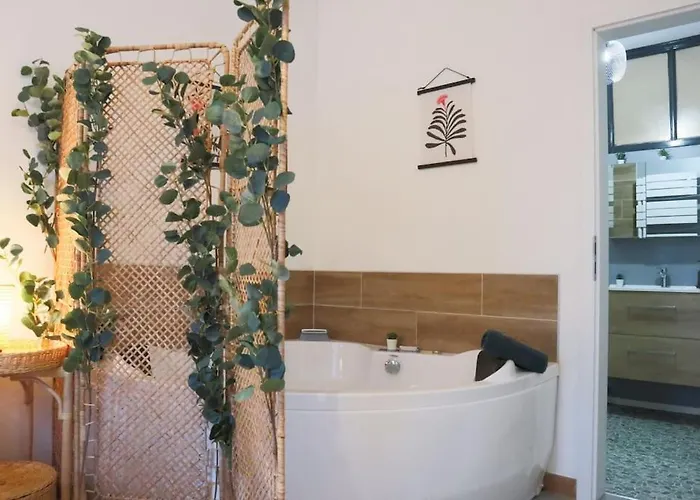 Le Cocon Fleuri, Proche Centre 아파트 *